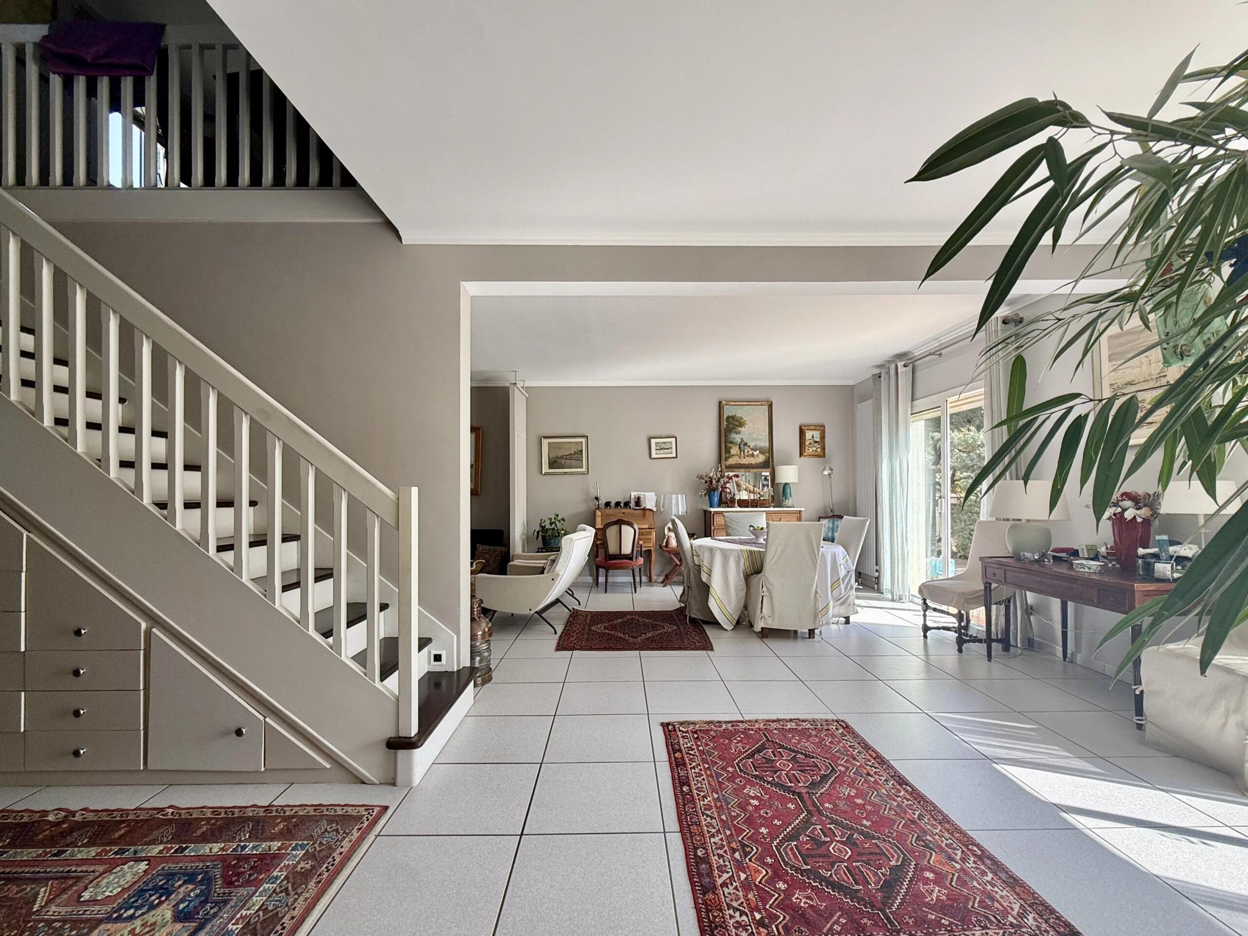 Elegant 3-bedroom home with pool and private garden – Walking Distance to Carcassonne Centre, Languedoc-Roussillon – France – BVI75596