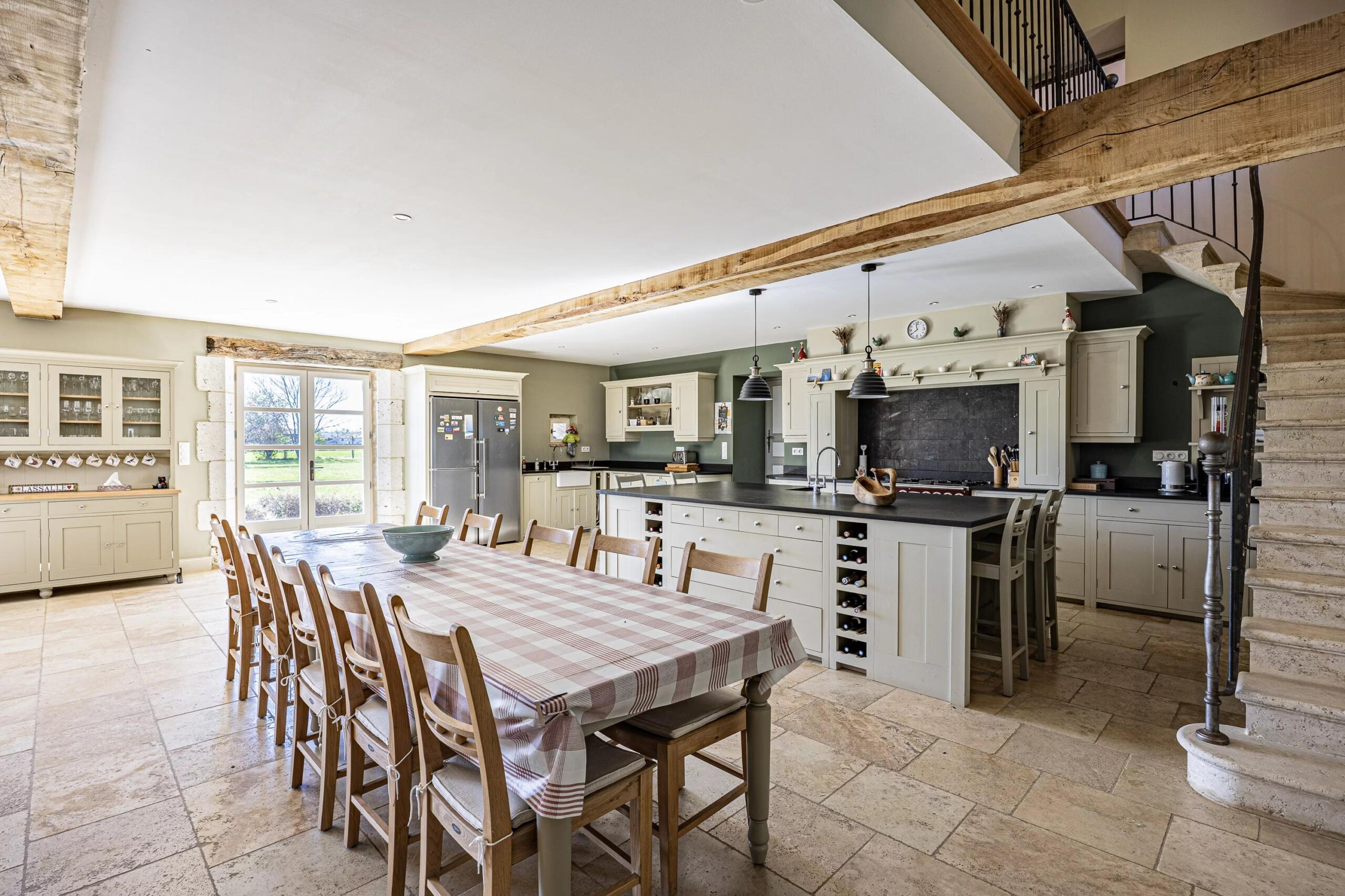 Luxury Manor House with Pool, Pigeonnier and 3.5 Acres – Near Lectoure, Gers, Southwest France, Midi-Pyrénées – France – BVI83043