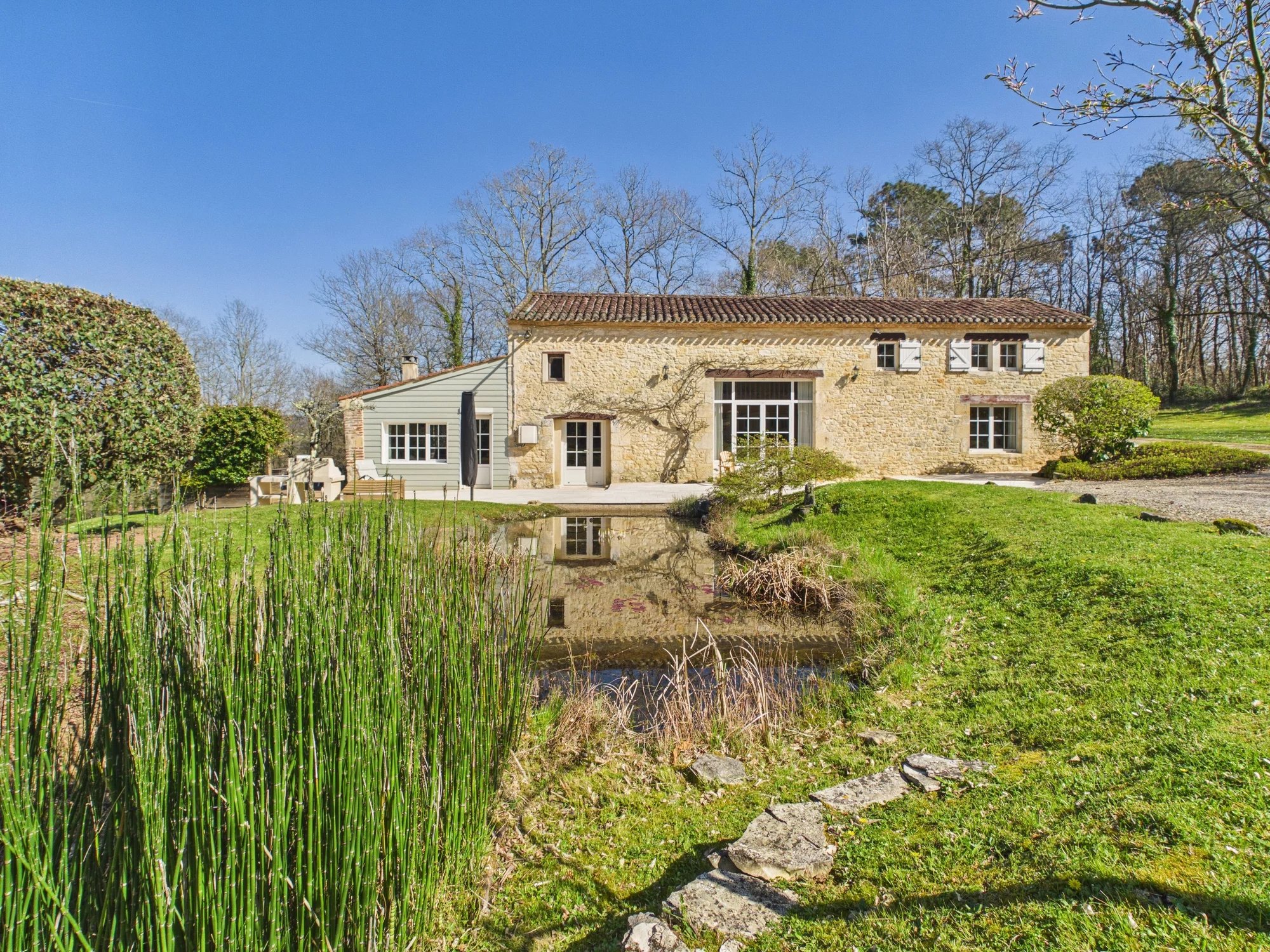 Charming stone property in a countryside location close to amenities, Aquitaine – France – BVI82519