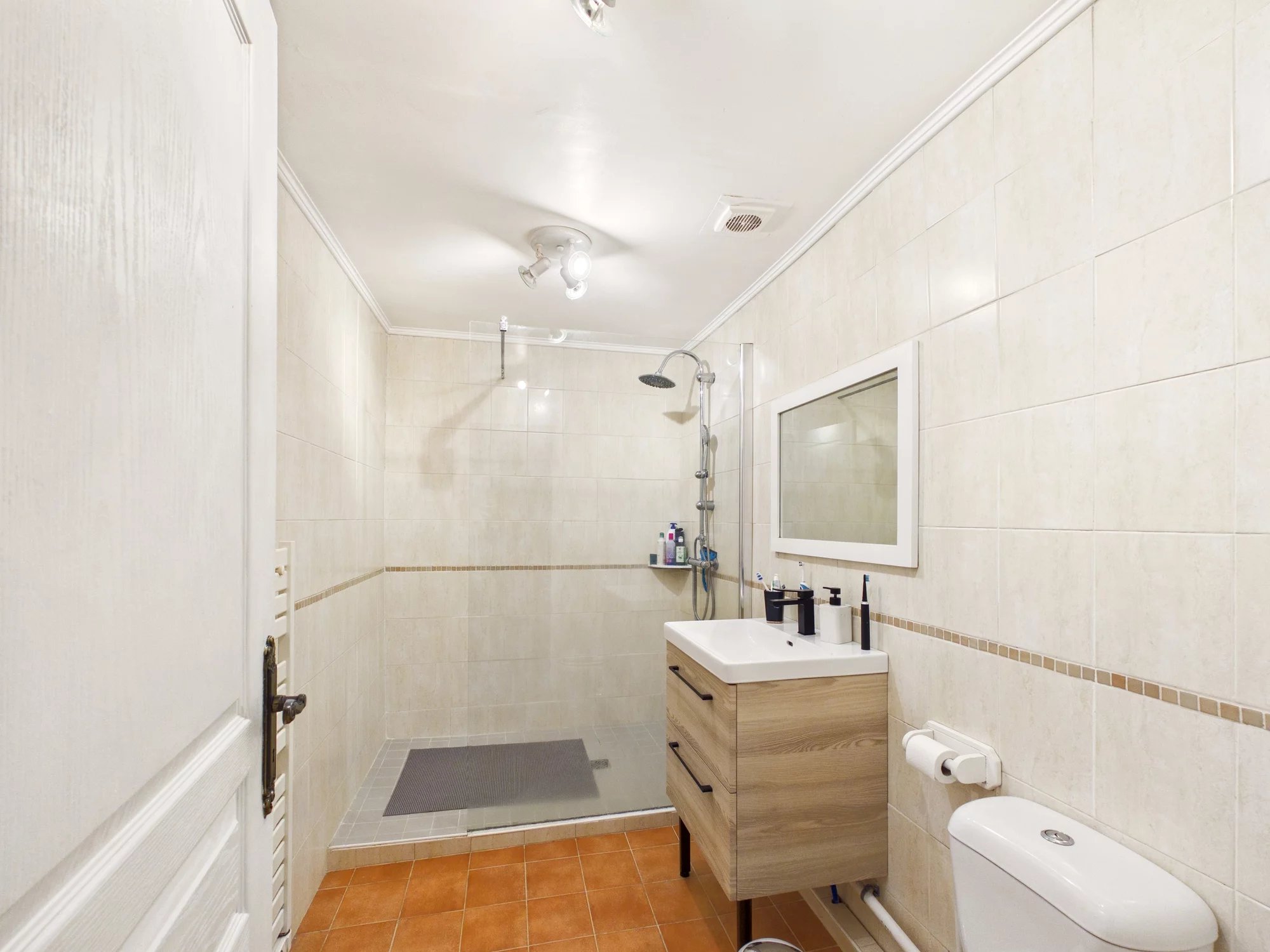 House for Sale in a Quiet Location Near Monestiés – Property with 5,000 m² of Land, No Close Neighbours, Midi-Pyrénées – France – BVI84808