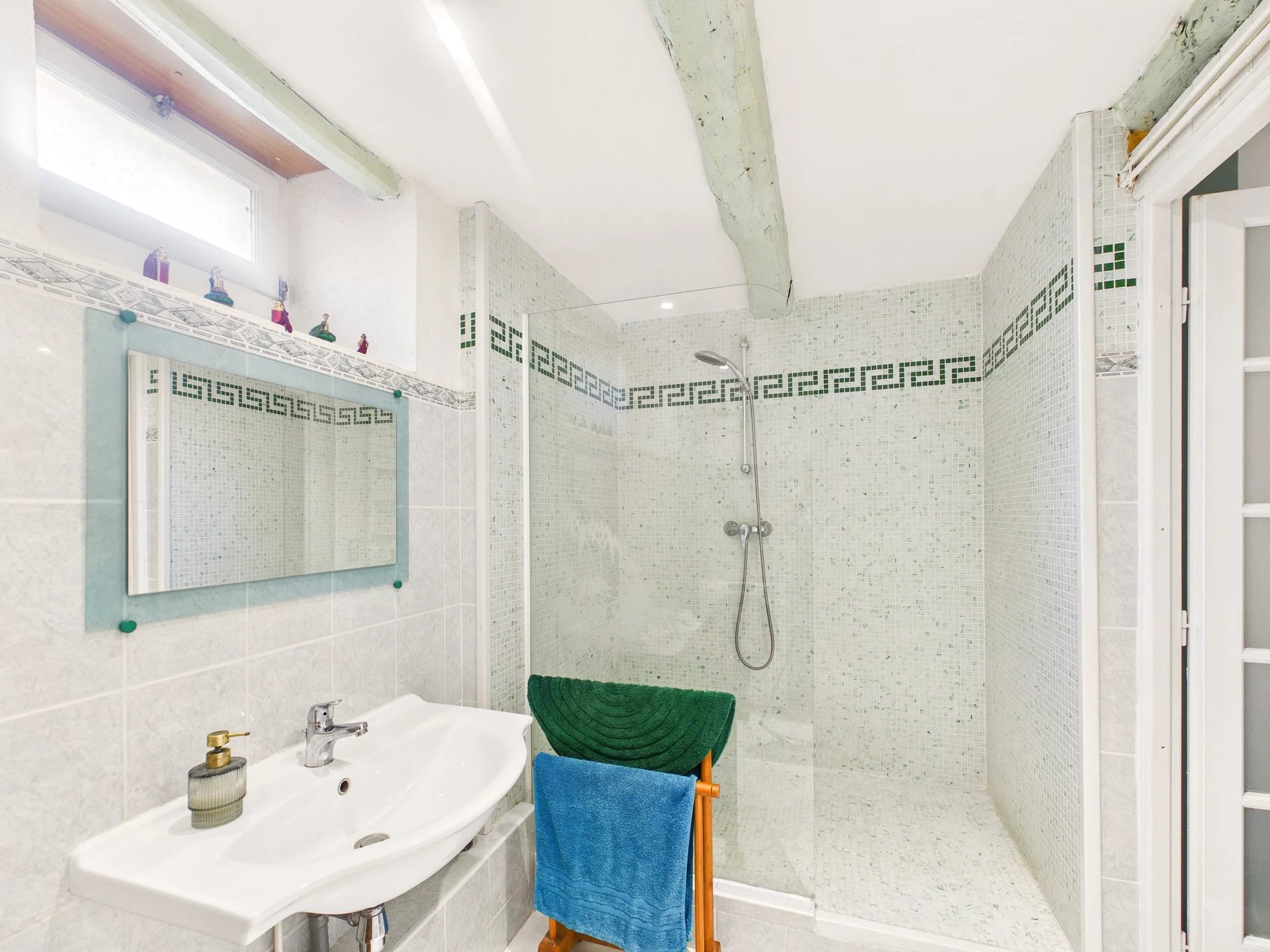 Near to Cordes-sur-Ciel: Renovated mill with guest annex, stables, 7+ acres of land, Midi-Pyrénées – France – BVI81308