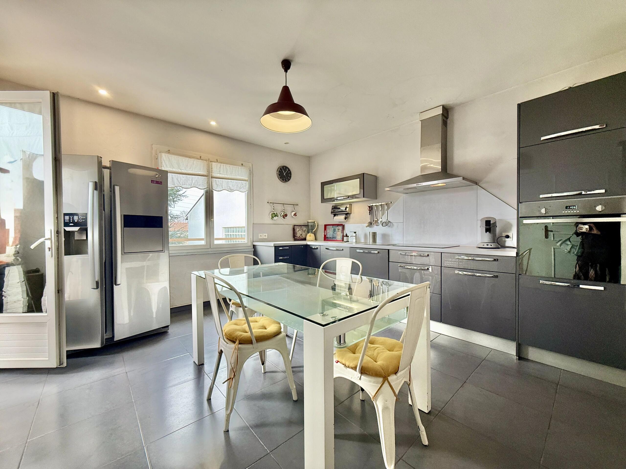 Mediterranean House in Carcassonne, Ideal for Families with Pool and Garden, Languedoc-Roussillon – France – BVI84397