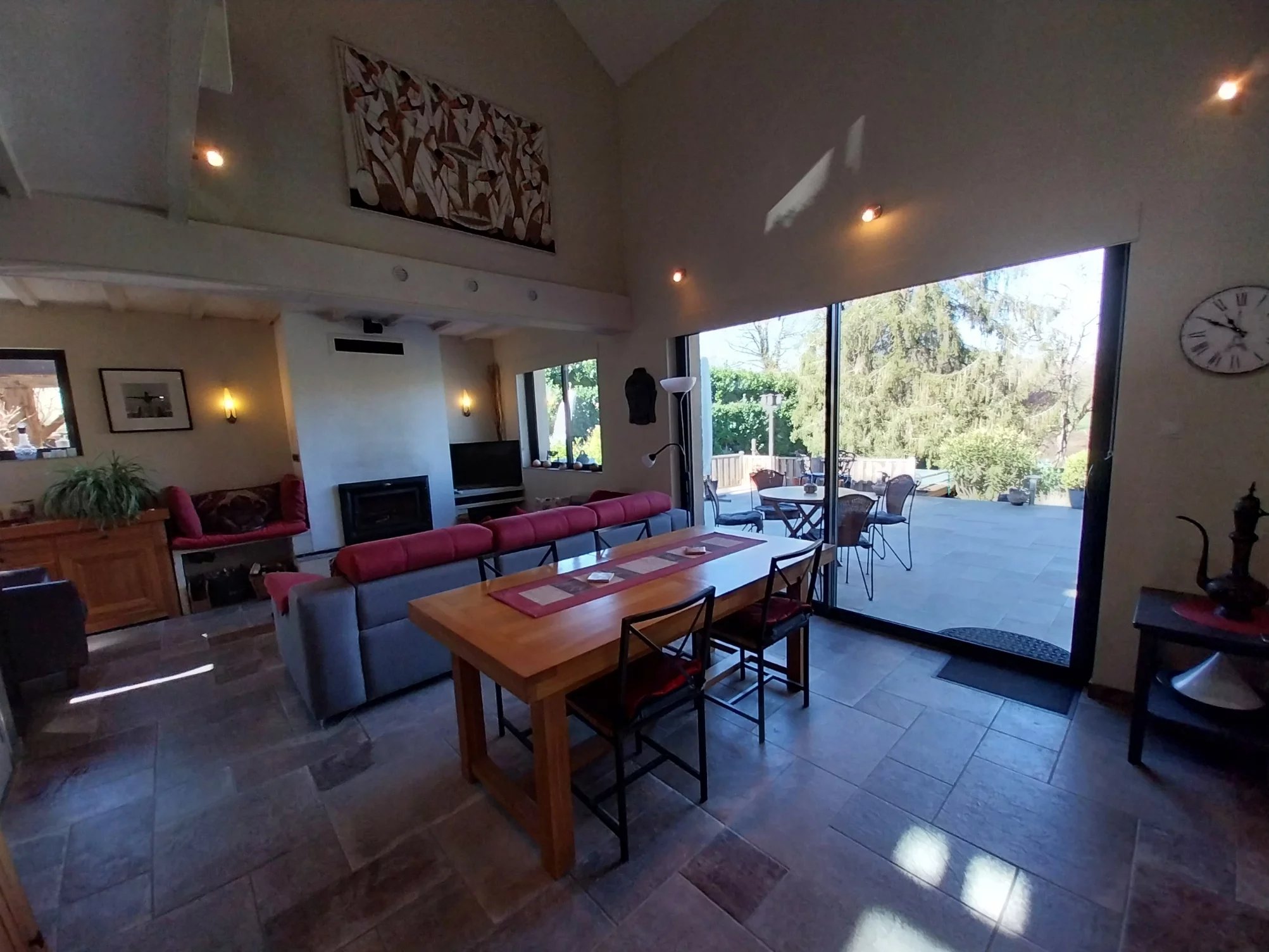 Riverside Retreat with Stunning Views, Midi-Pyrénées – France – BVI79785