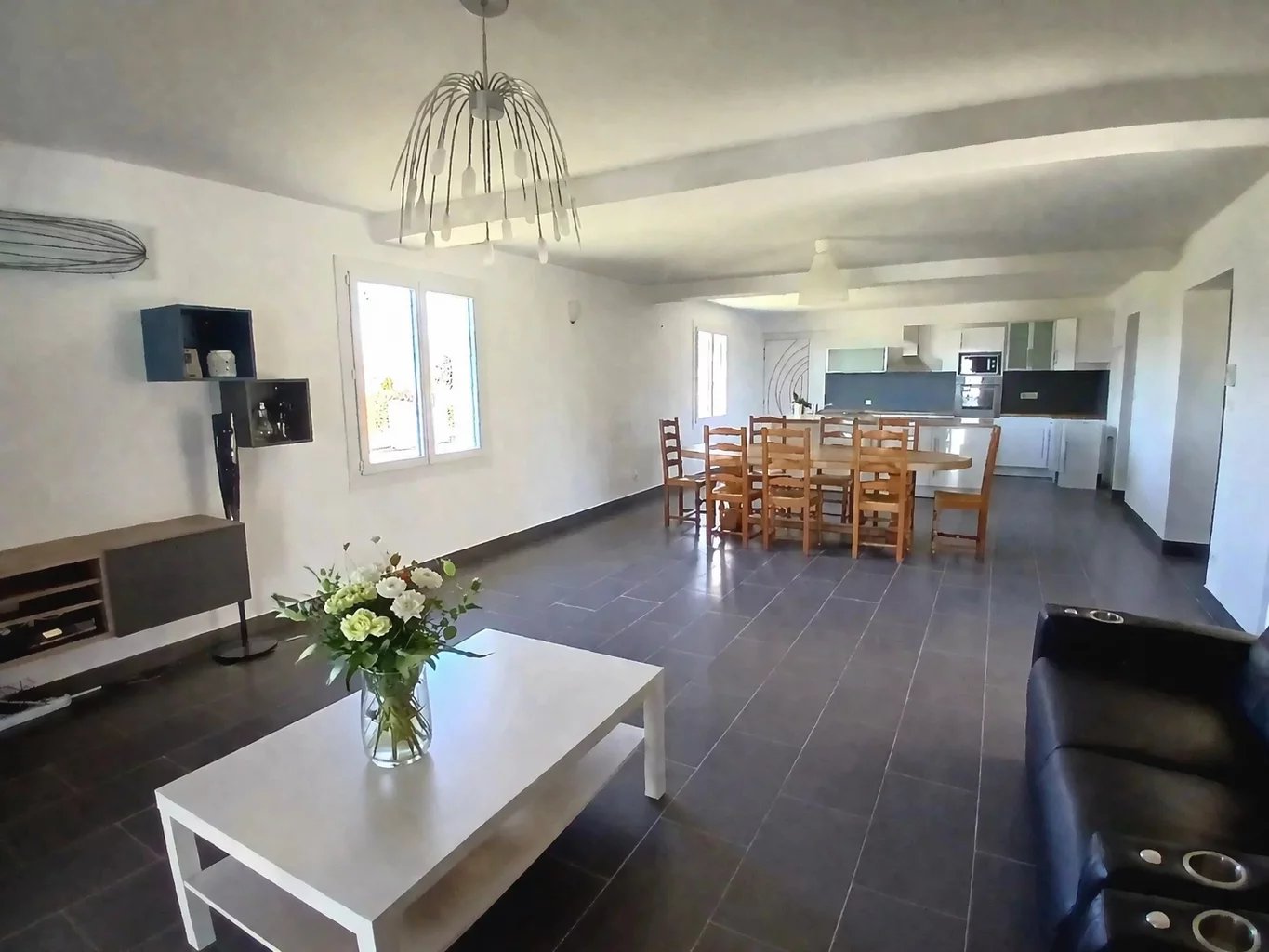 Modern 5 bedroom villa with swimming pool, Poitou-Charentes – France – BVI84701