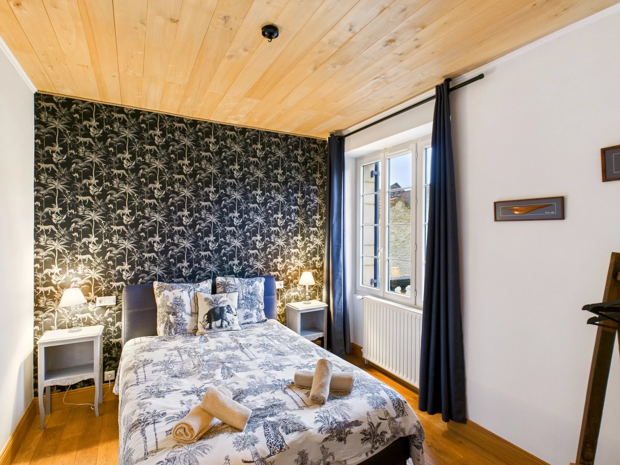 Spacious Dordogne Stone Property with Land, Pool and Huge Barn, Aquitaine – France – BVI79263