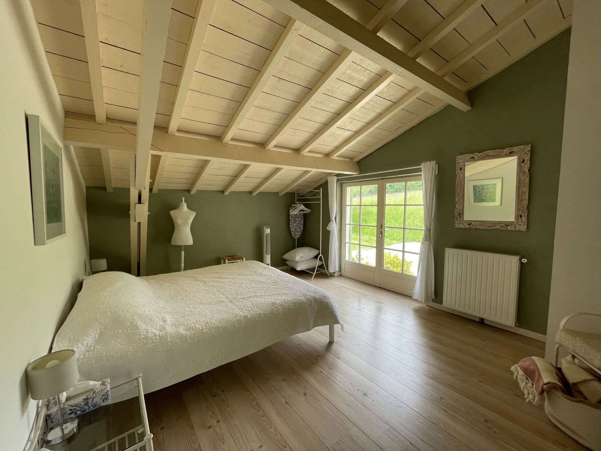 Charming stone house with a guest house and swimming pool, Aquitaine – France – BVI75517