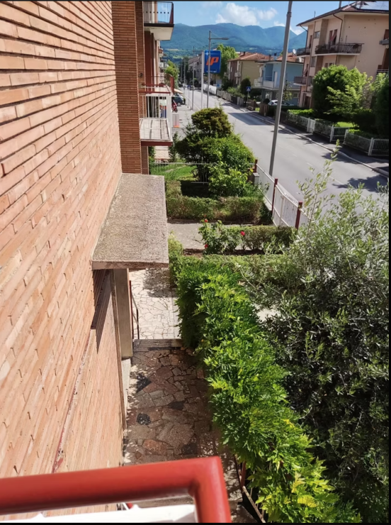 Spacious Corner Large 3-Bedroom Apartment in Matelica, Marche – Central Italy