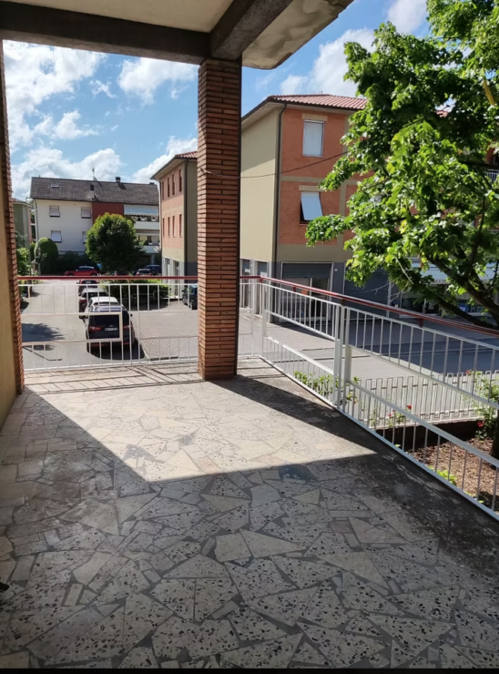 Spacious Corner Large 3-Bedroom Apartment in Matelica, Marche – Central Italy