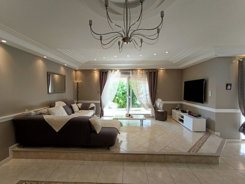 5 bedroom maison recente in Boulazac, Dordogne, France