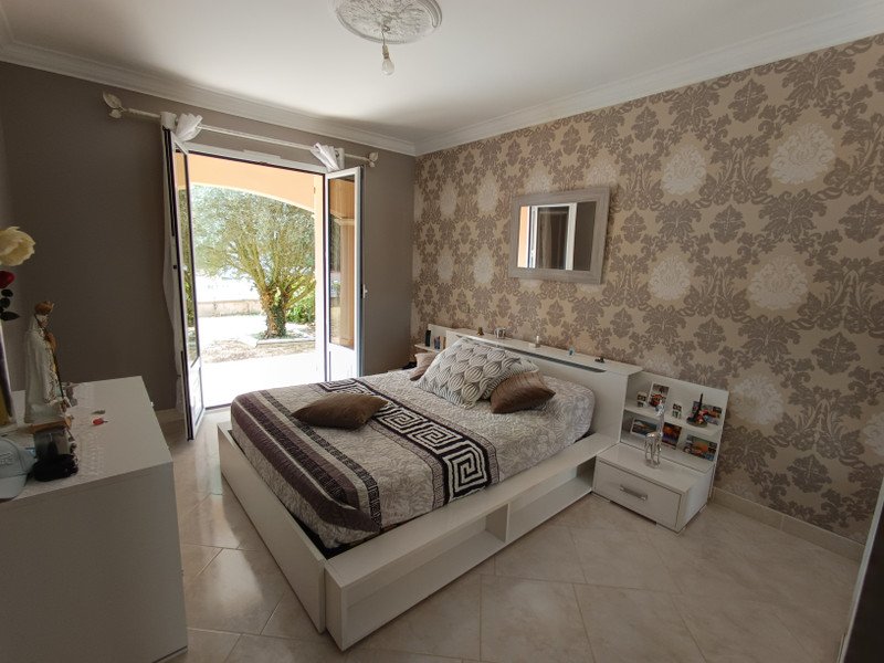 5 bedroom maison recente in Boulazac, Dordogne, France