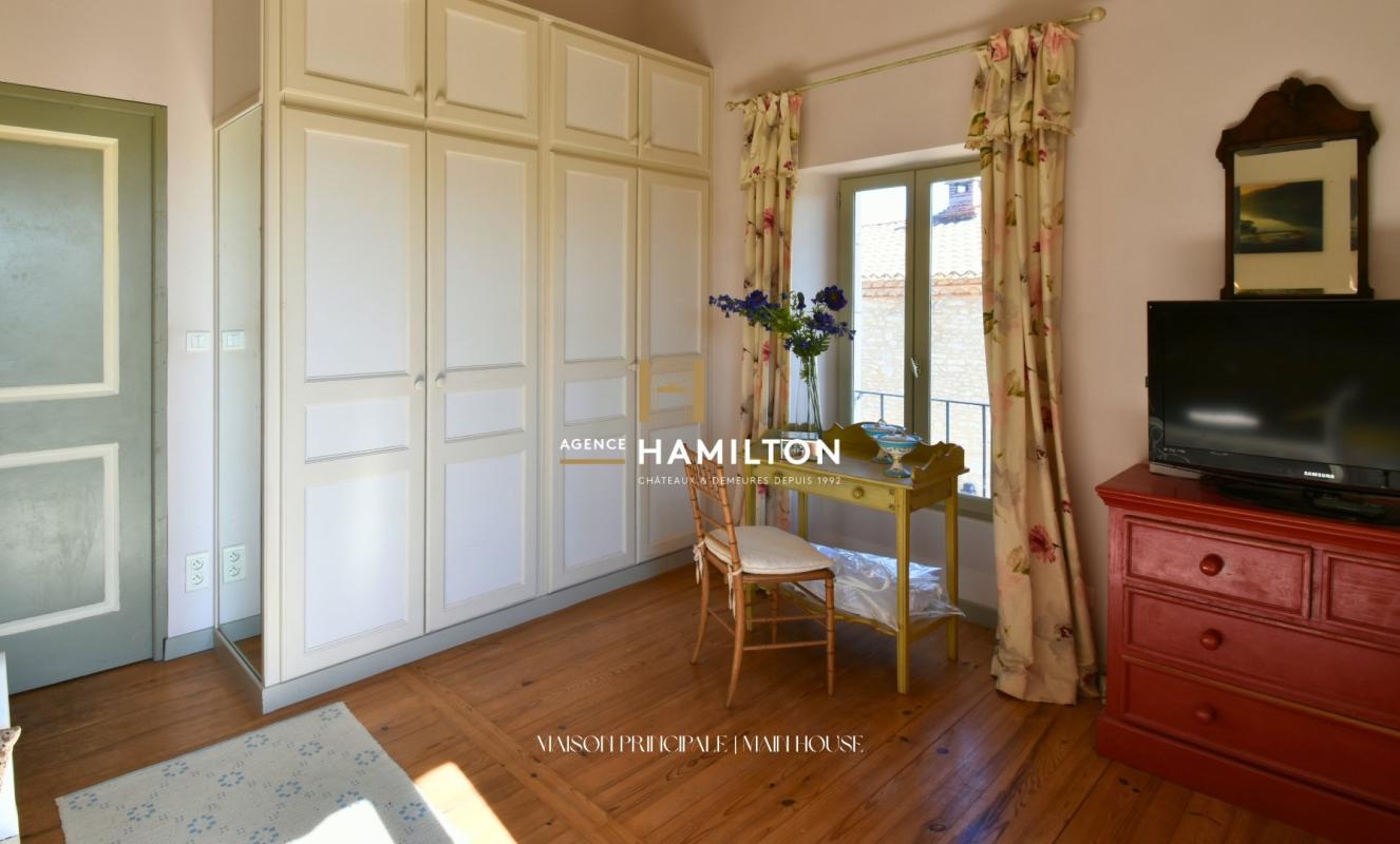 6 bedroom maison de campagne in Virac, Tarn, France