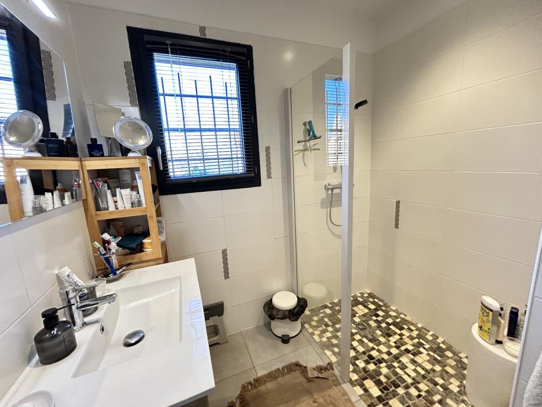 2 bedroom maison recente in Prudhomat, Lot, France