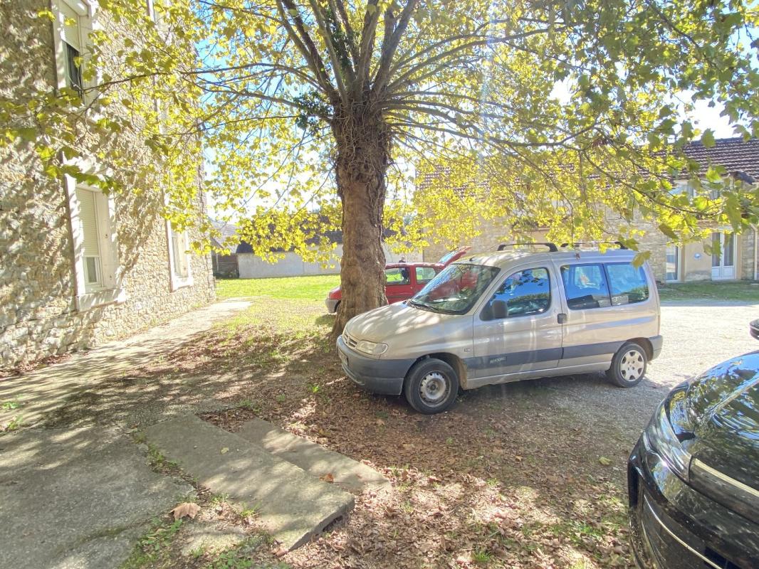 1 bedroom appartement a renover in Alvignac, Lot, France