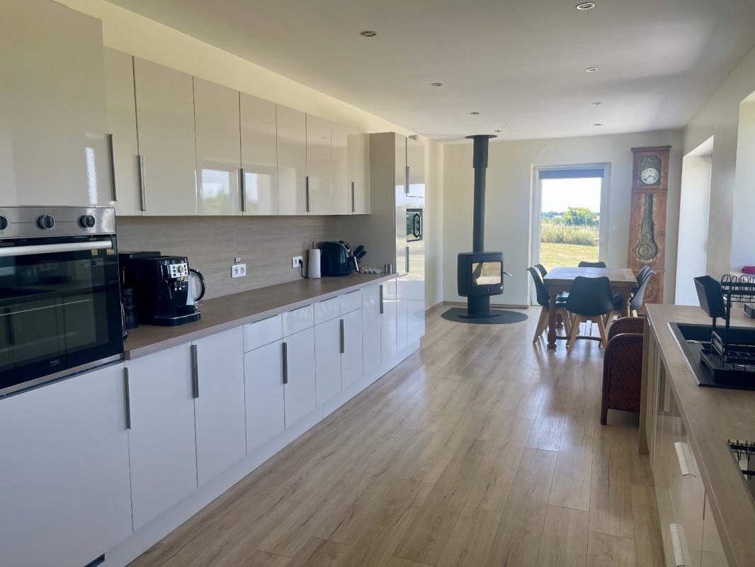 7 bedroom propriete in Contre, Charente-Maritime, France