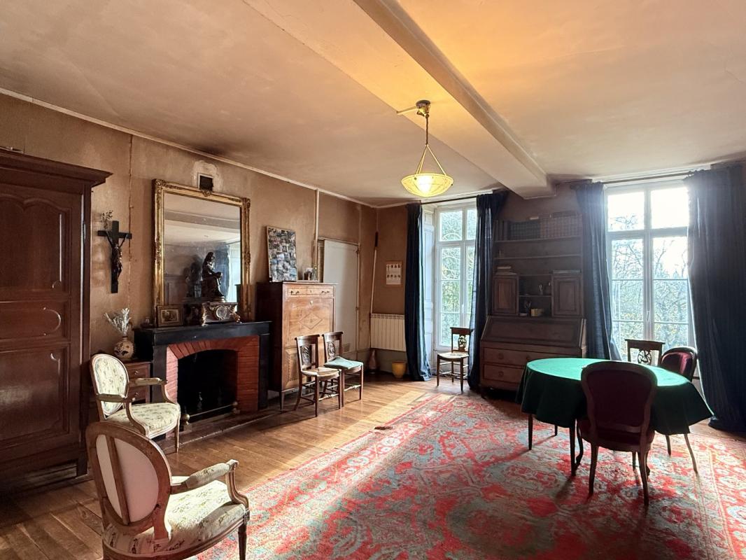 9 bedroom maison in Orgedeuil, Charente, France