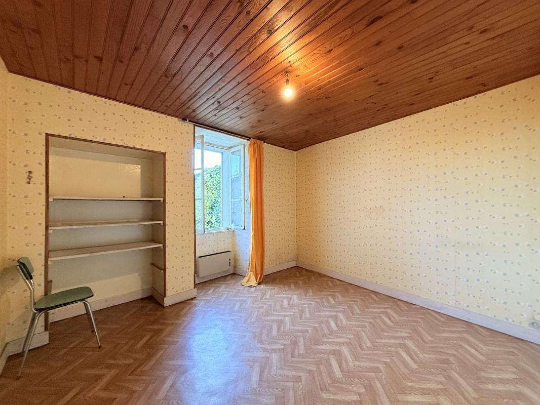 2 bedroom maison in Villebois Lavalette, Charente, France