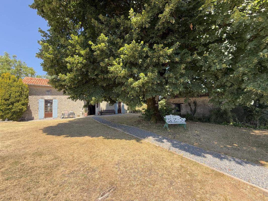 4 bedroom maison in Bellon, Charente, France