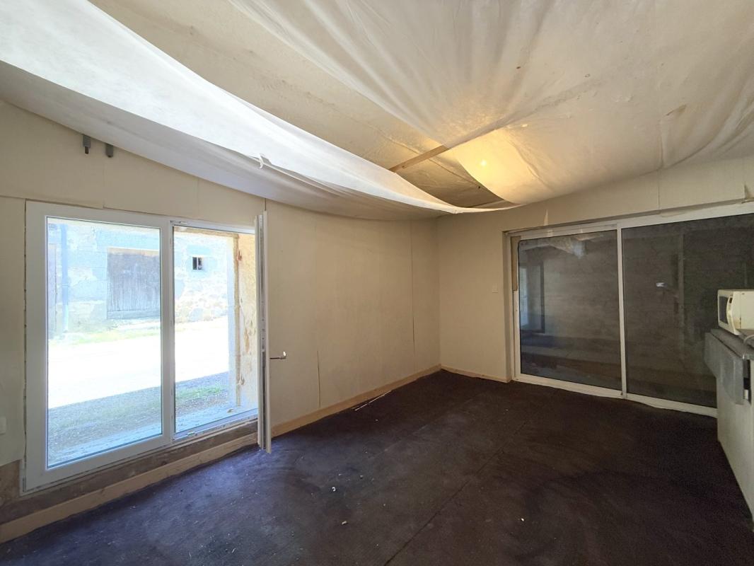 3 bedroom maison in Saint Barthelemy De Bussiere, Dordogne, France