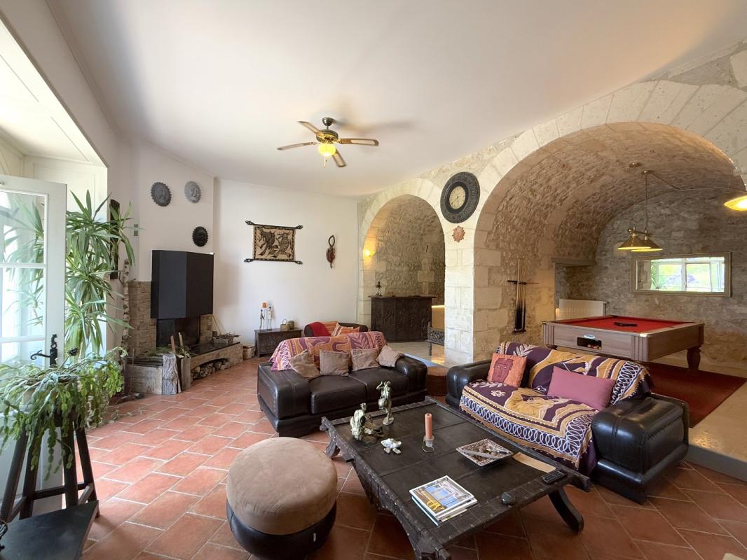 5 bedroom maison in Vouzan, Charente, France