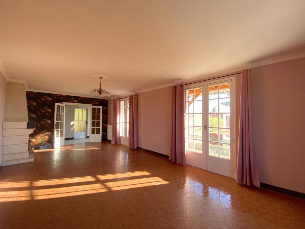 6 bedroom maison in Verteillac, Dordogne, France