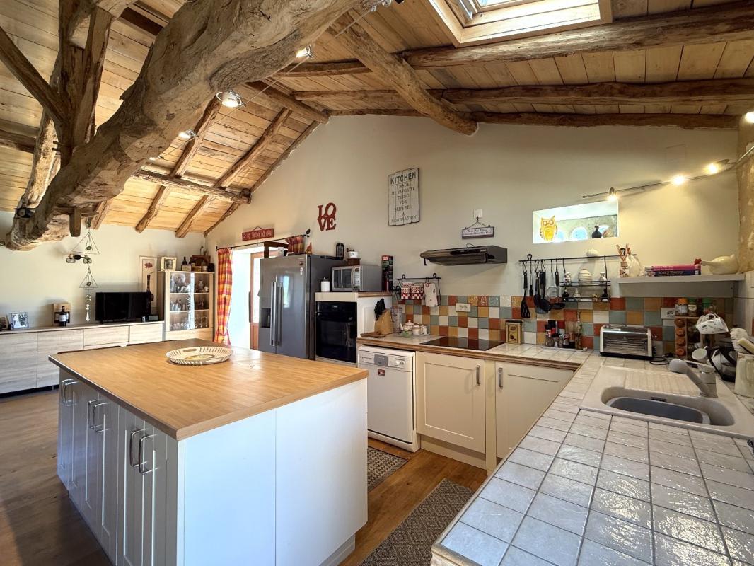 4 bedroom maison in Nanteuil Auriac De Bourzac, Dordogne, France