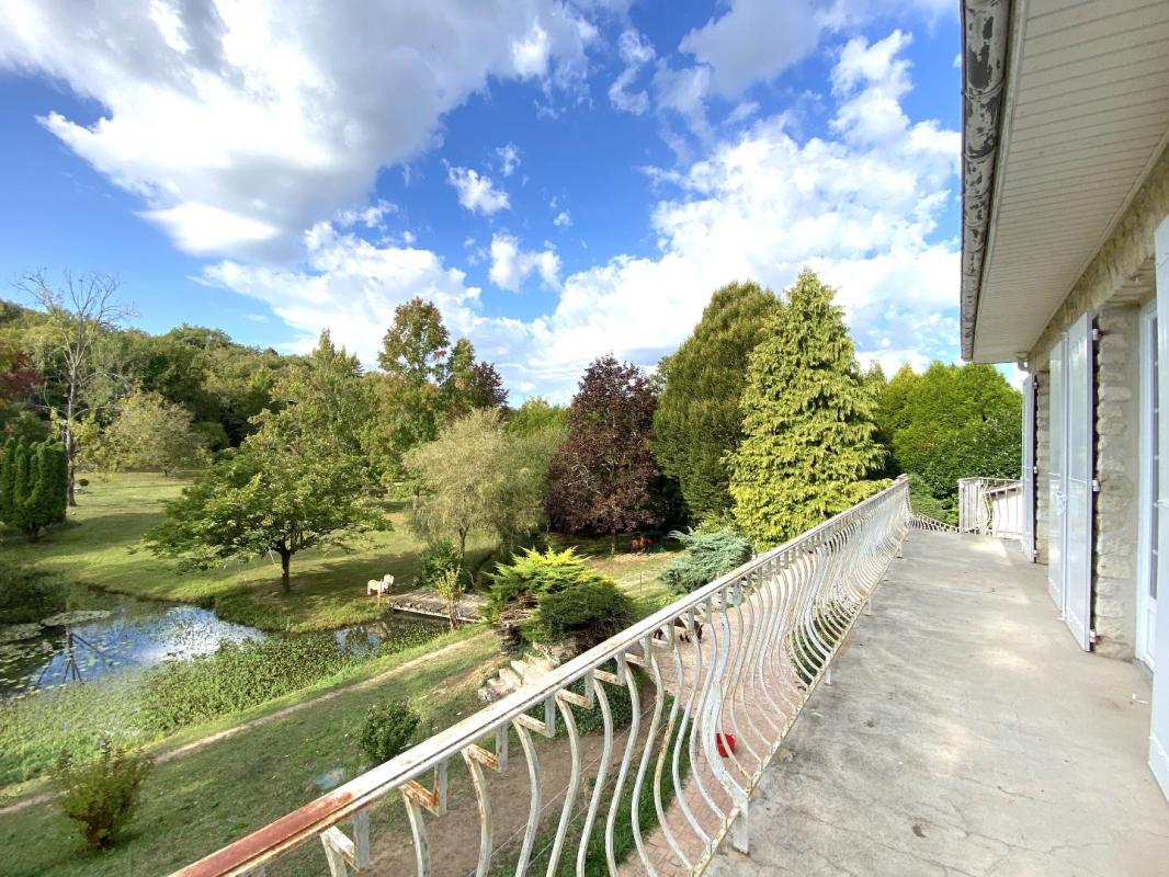 6 bedroom maison in Angouleme, Charente, France