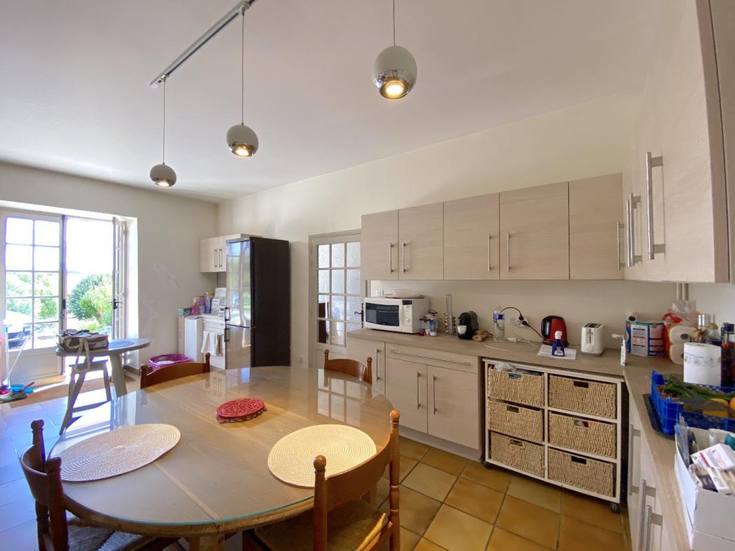 5 bedroom maison in Grand Brassac, Dordogne, France