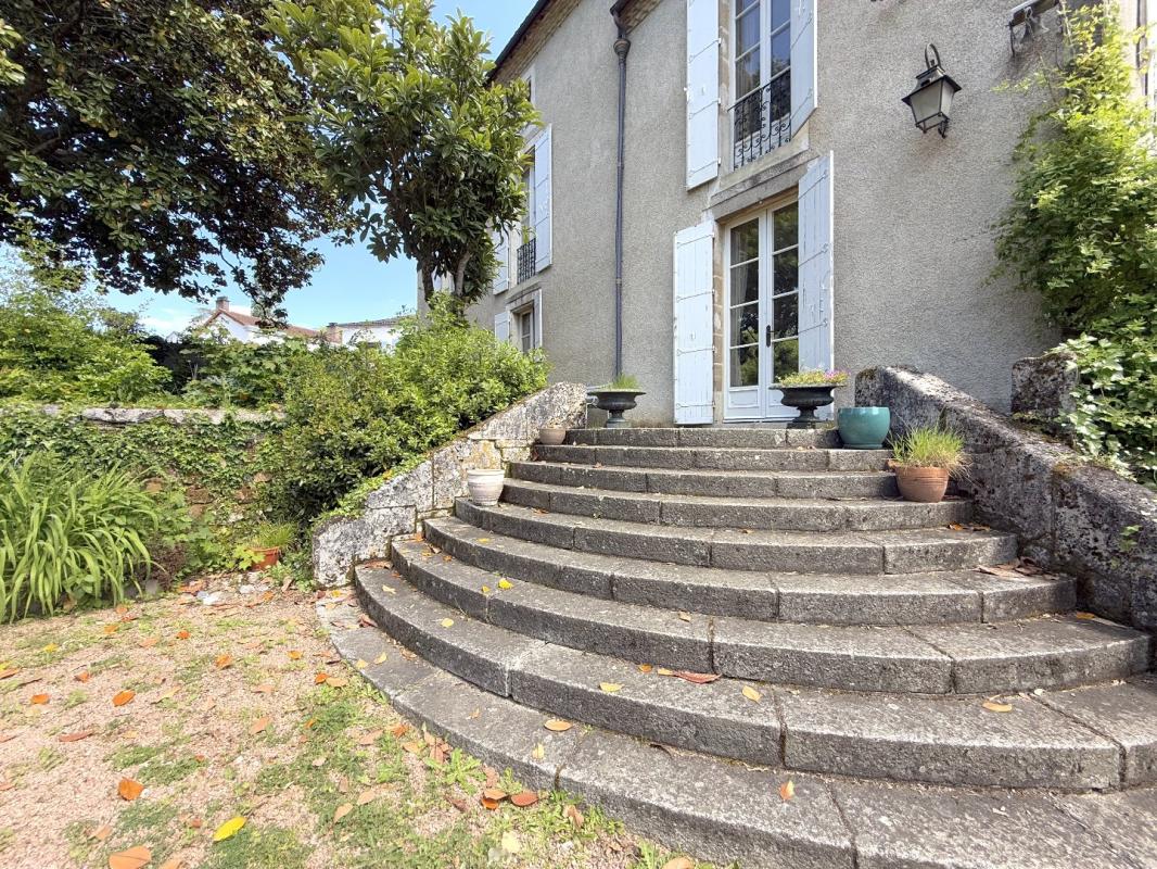 5 bedroom maison de maitre in Nontron, Dordogne, France