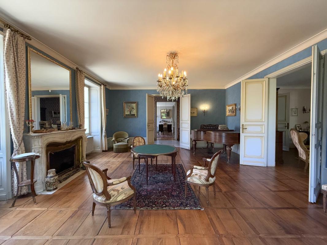 5 bedroom maison de maitre in Nontron, Dordogne, France