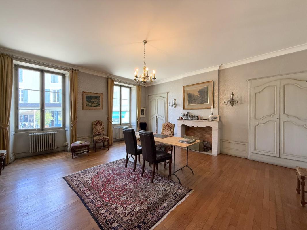 5 bedroom maison de maitre in Nontron, Dordogne, France