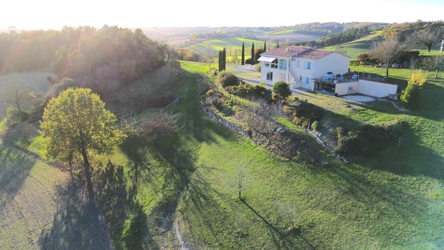 4 bedroom maison situee en campagne in Gurat, Charente, France