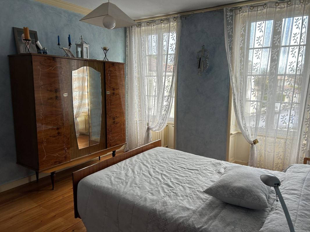 4 bedroom maison in Saint Jean D’angely, Charente-Maritime, France