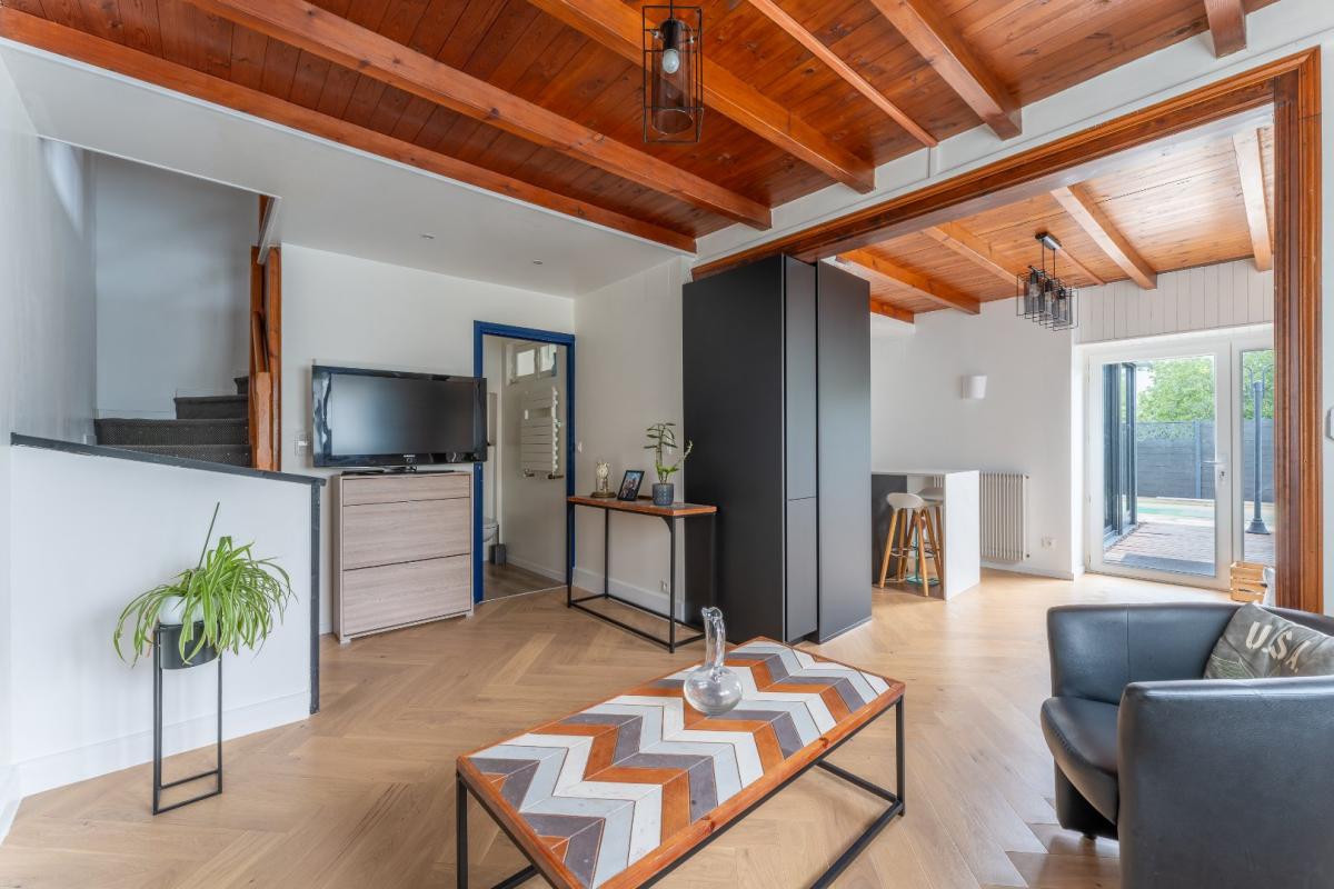 6 bedroom villa in Brizambourg, Charente-Maritime, France