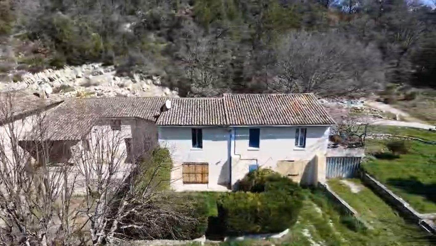 mas in Entrechaux, Vaucluse, France