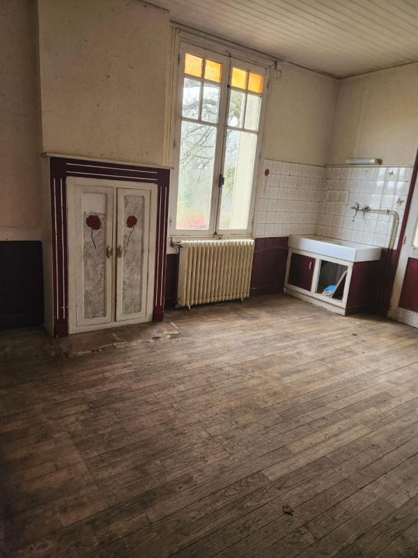 3 bedroom maison a renover in Etagnac, Charente, France