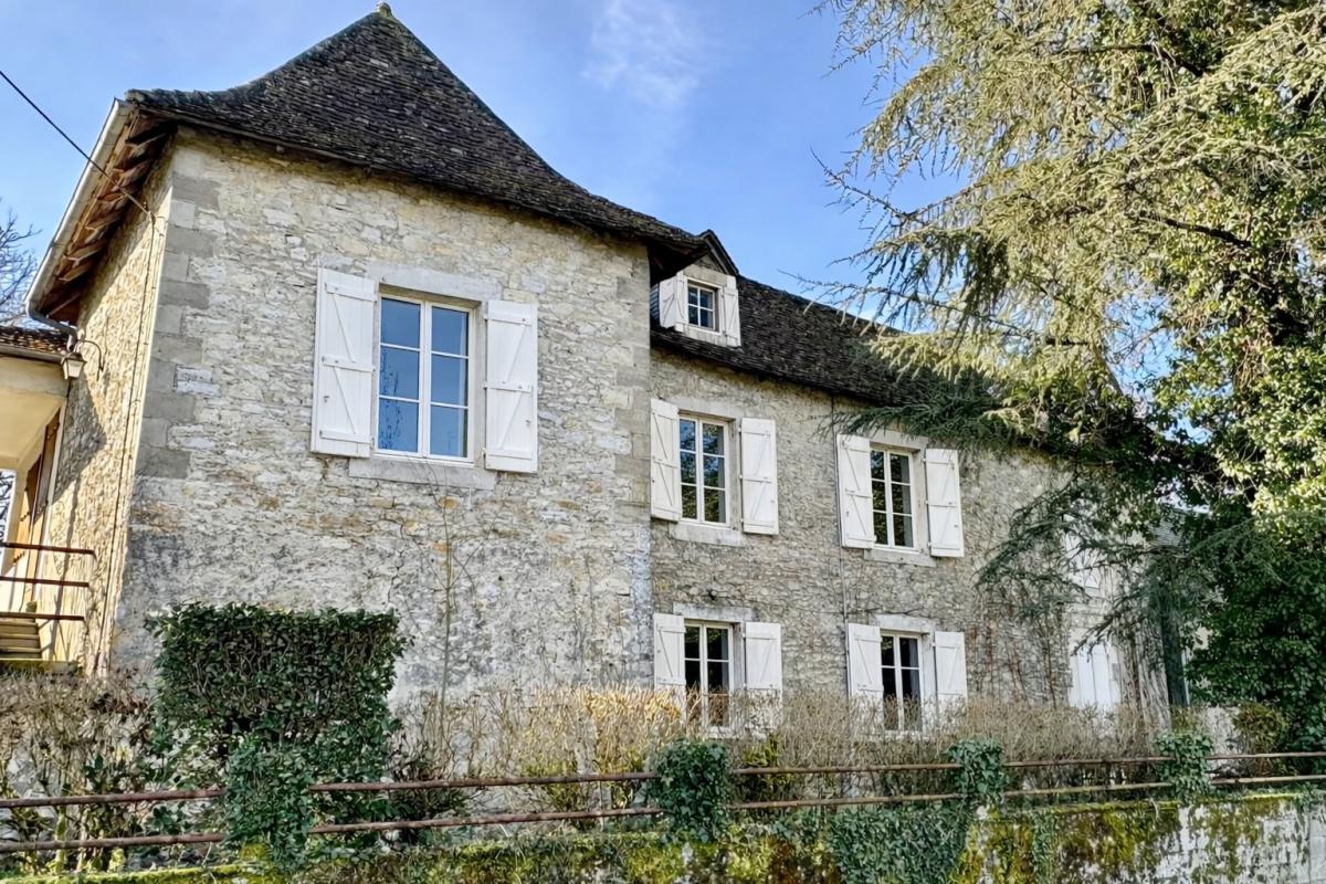 6 bedroom corps de ferme in Creysse, Lot, France