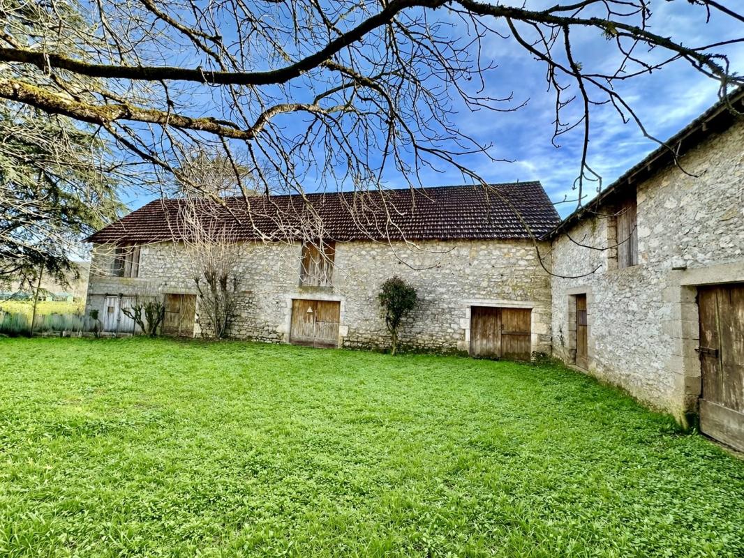 6 bedroom corps de ferme in Creysse, Lot, France