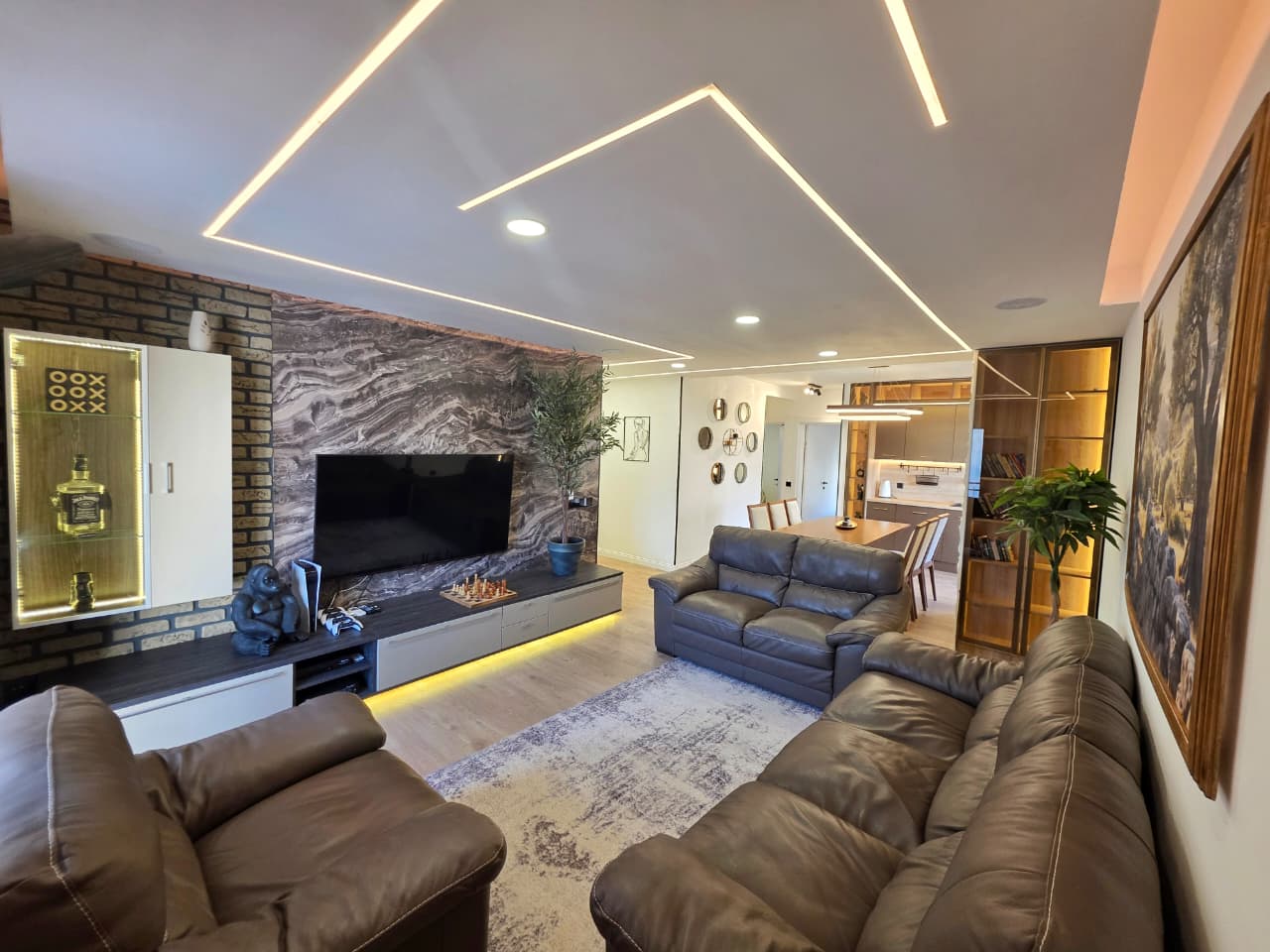 Luxury Three-Bedroom Apartment with Private Sauna 300 m from the Sea – Bečići (107 m²)