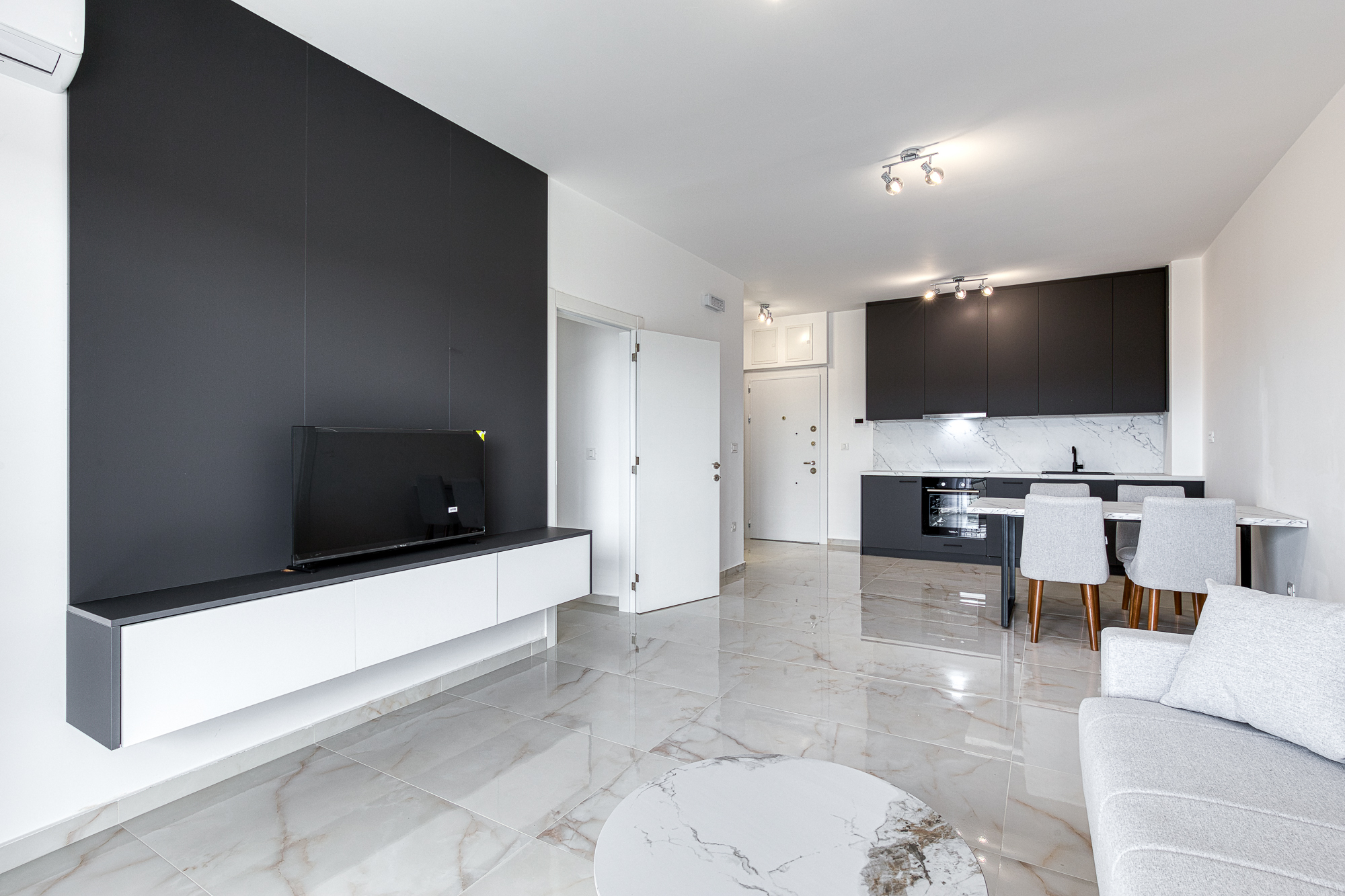 Bright Two-Bedroom Apartment in Bar