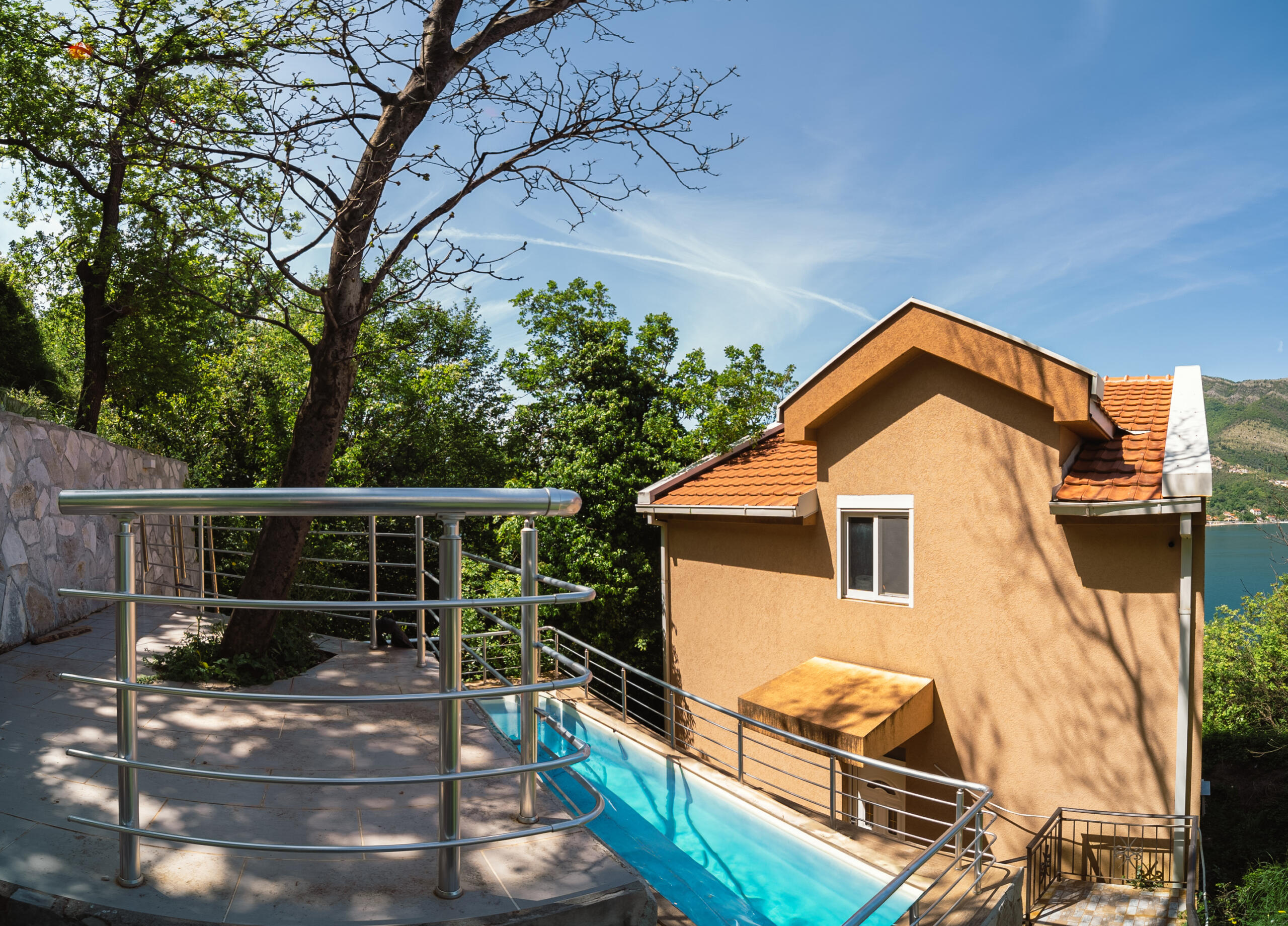 Villa with panoramic sea views in Tivat