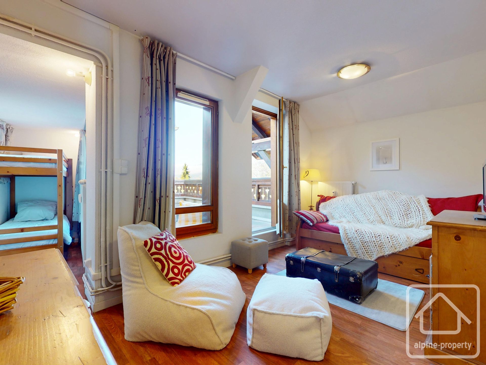 Apartment For 4 To 6 People With A Large Terrace And Parking Space In A Quiet Neighbourhood. – APPTATHENAA1