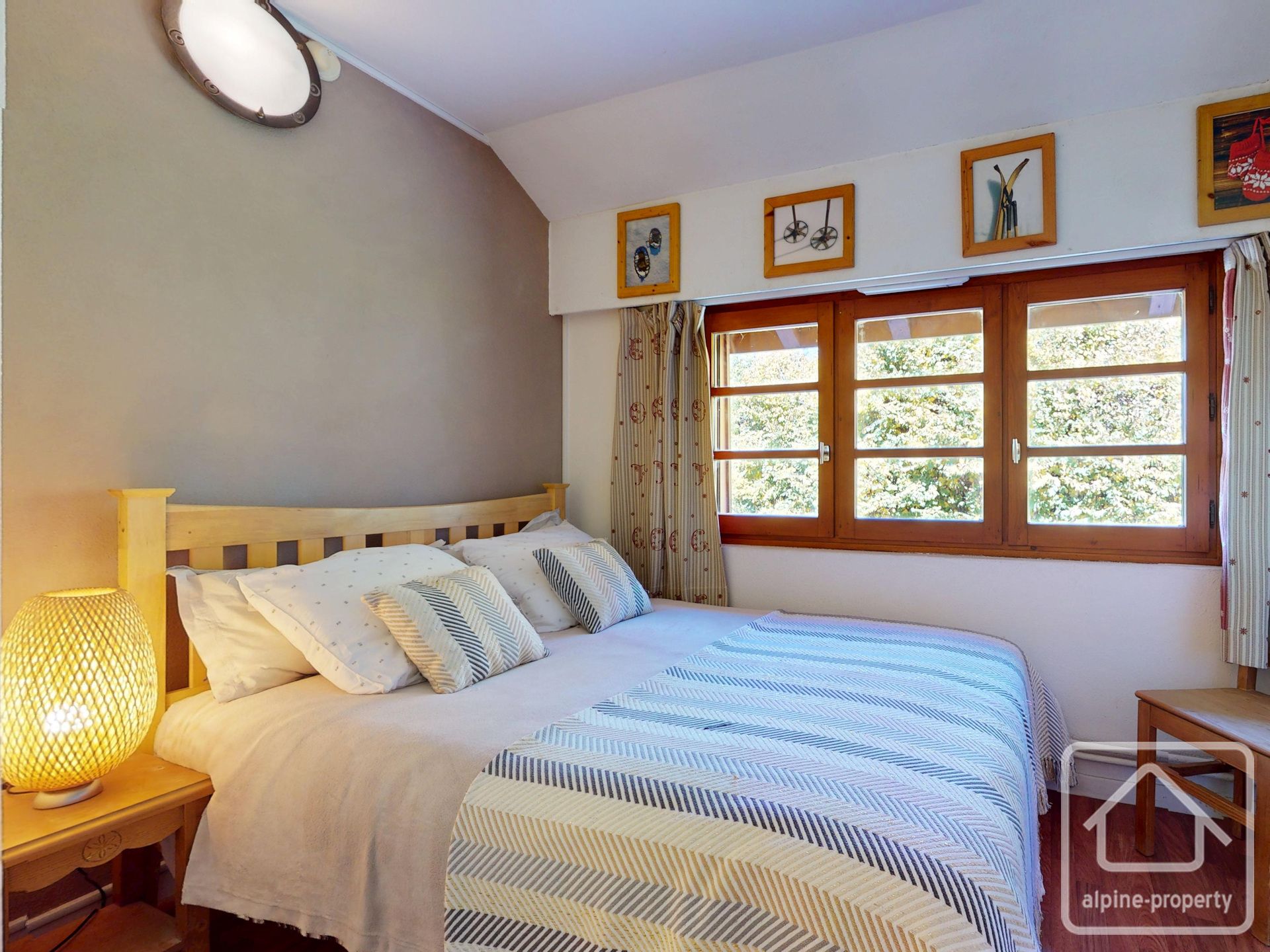 Apartment For 4 To 6 People With A Large Terrace And Parking Space In A Quiet Neighbourhood. – APPTATHENAA1