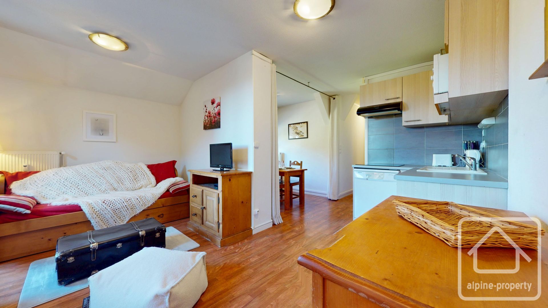 Apartment For 4 To 6 People With A Large Terrace And Parking Space In A Quiet Neighbourhood. – APPTATHENAA1