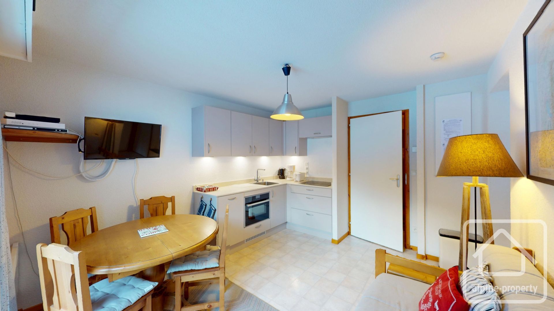 2 Bedroom Apartment With Direct View On The Slopes, And A Private Garage – GRANDCERF4950