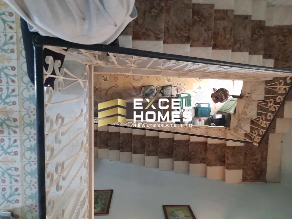 5 bedroom Townhouse in Ghajnsielem, Malta – 67401