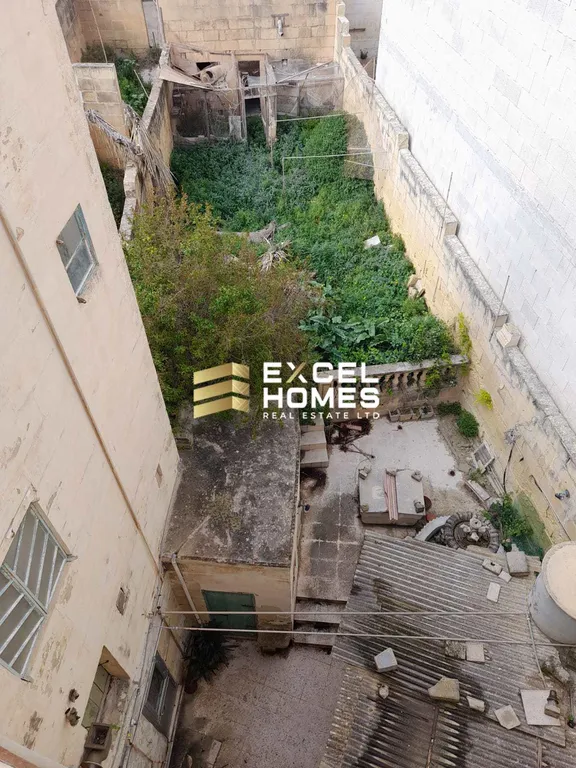 5 bedroom Townhouse in Ghajnsielem, Malta – 67401