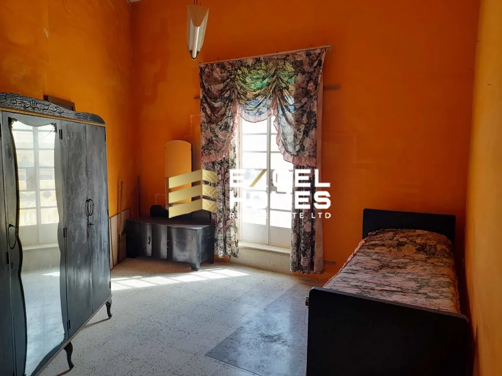 5 bedroom Townhouse in Ghajnsielem, Malta – 67401