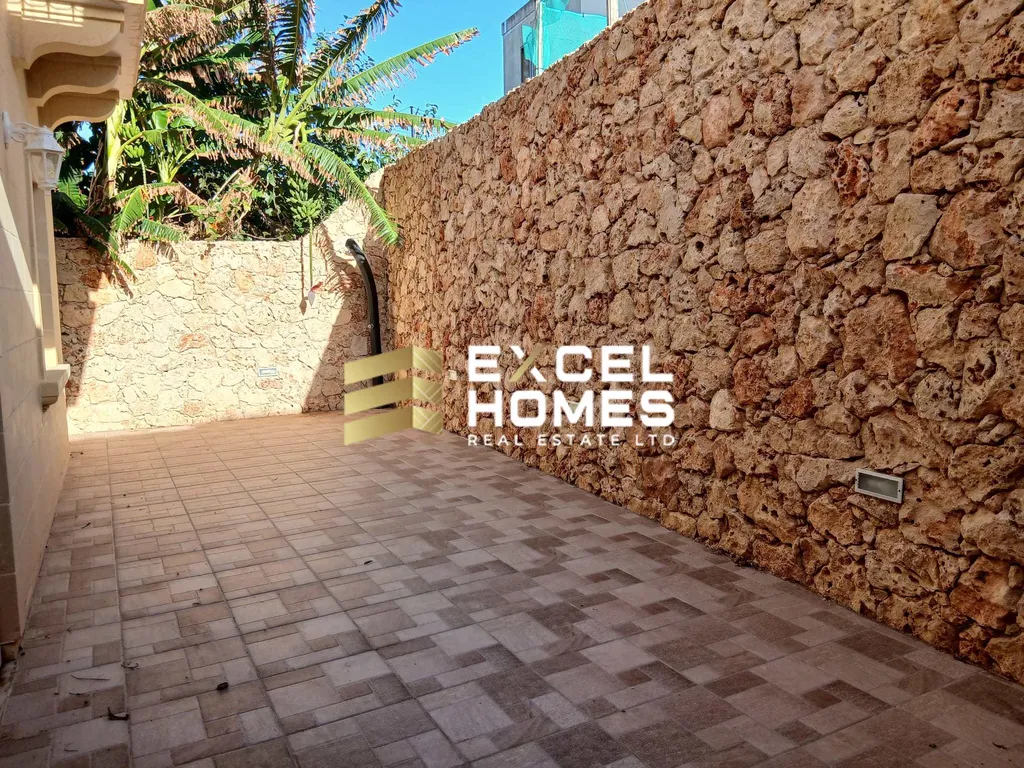 6 bedroom Villa in Gharb, Malta – 67387