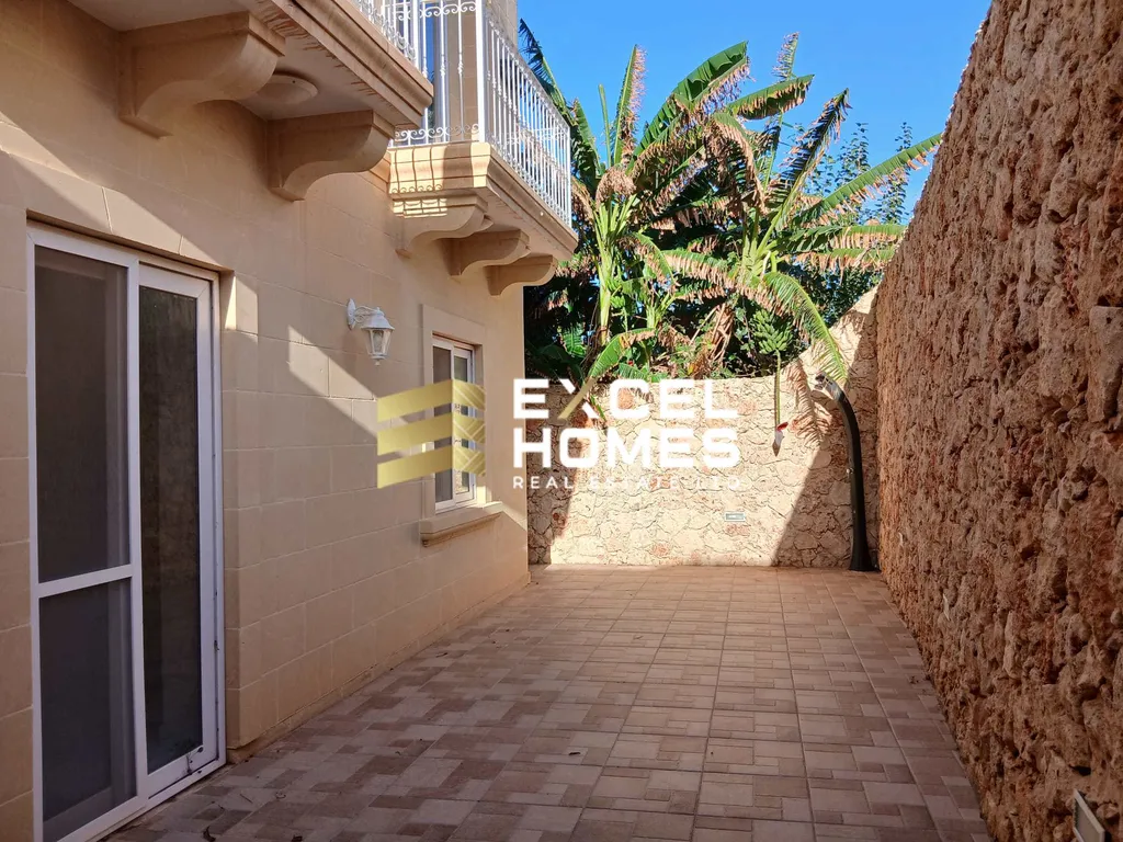 6 bedroom Villa in Gharb, Malta – 67387