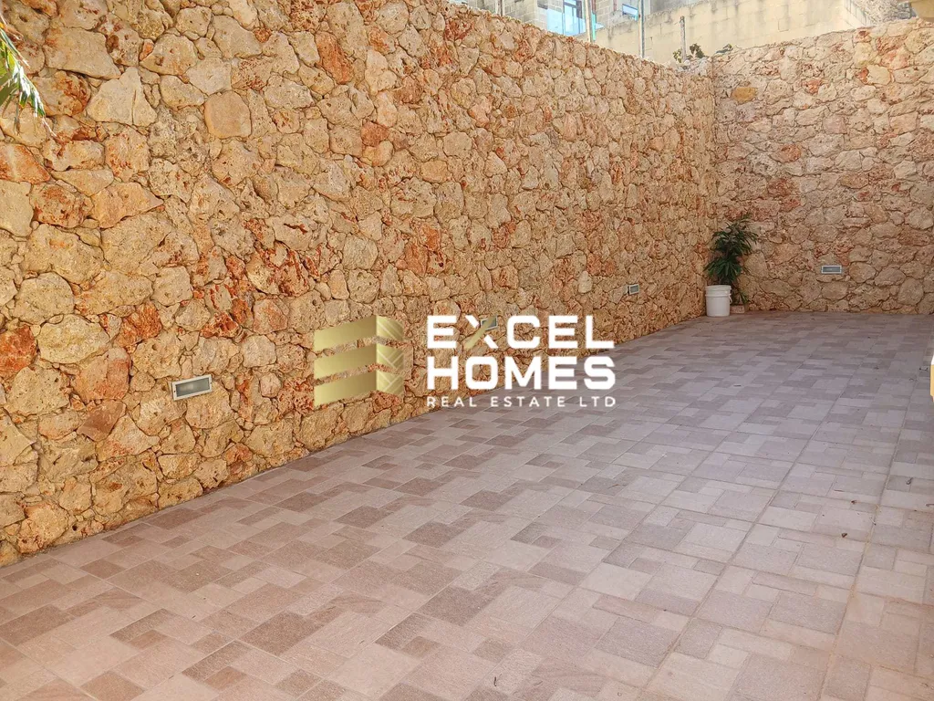 6 bedroom Villa in Gharb, Malta – 67387